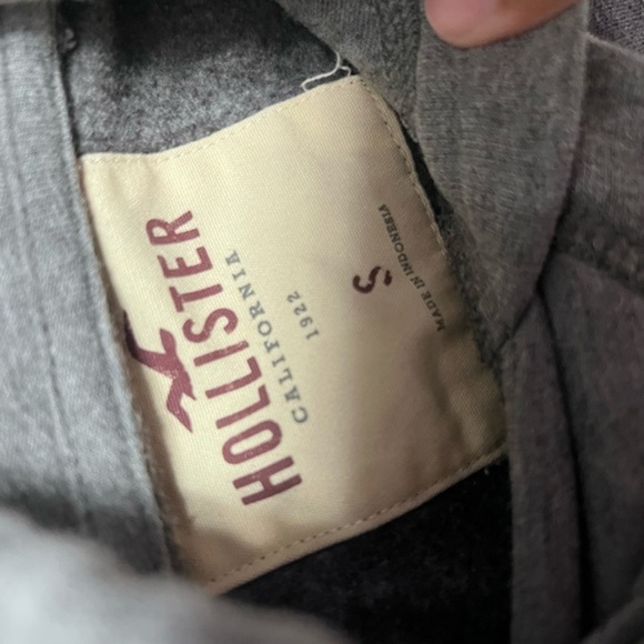 Hollister sweater size‎ small - Picture 3 of 4